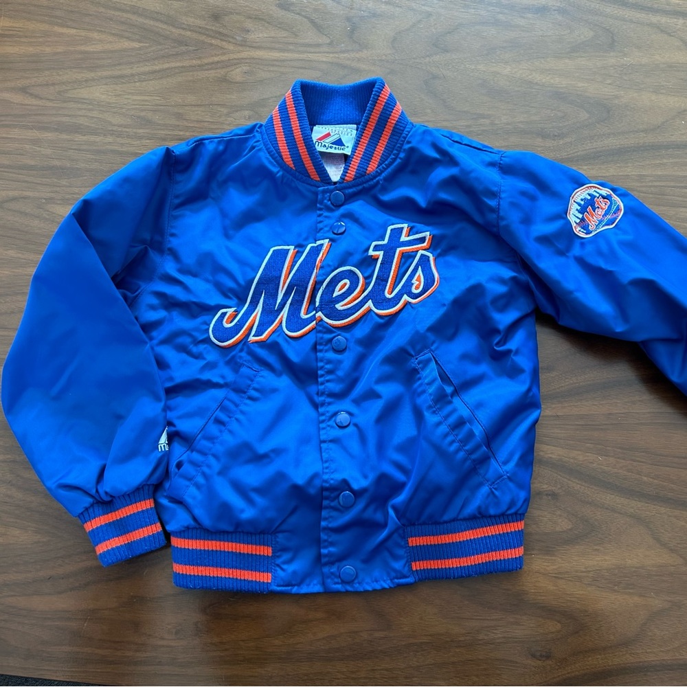 Kids’ Mets jacket.